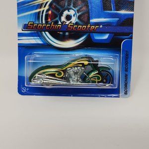 2006 Hot Wheels #183 SCORCHIN SCOOTER 1:64 Green Mattel (bb)